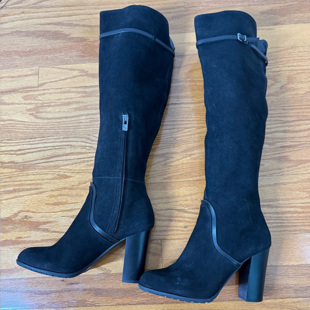 Elegant Black Knee-High Women's Boots - Picture 2 of 11
